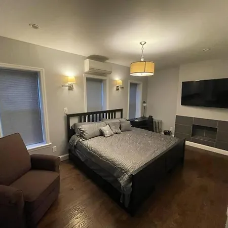 HALSEY MANOR: Luxurious 2-bedroom apartment